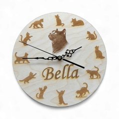 Gravírované nástěnné hodiny se jménem a motivem kočky – originální dárek pro milovníky zvířat