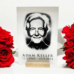 Personalizovaná sklenená tabuľa s gravírovanou fotografiou – pamiatka na zosnulých alebo elegantná dekorácia A