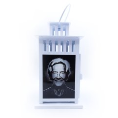 Lampáš s gravírovanou fotografiou a textom na čiernych sklách A