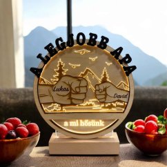 GRAVÍROZOTT FA ÉS AKRIL VILÁGÍTÓ DEKORÁCIÓ – „MI HŐSÜNK” APÁKNAK (SZABADON SZERKESZTHETŐ SZÖVEG, 2–3 ÖKÖL)