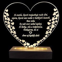 Personalizovaná LED lampa v tvare srdca s gravírovaním – originálny darček plný lásky a vďaky