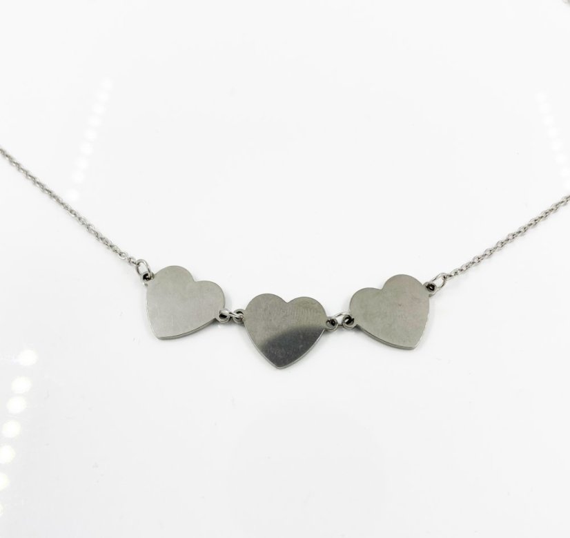 Náhrdelník s volitelným počtem srdíček