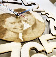 Falióra fából, gravírozott fotóval - 40x35 cm