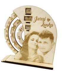 Otočný kalendár s gravírovanou fotografiou