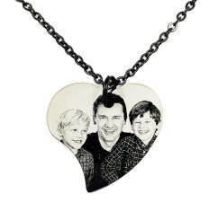 PRÍVESOK S GRAVÍROVANÍM FOTOGRAFIE - SRDIEČKO TVAROVANÉ BLACK