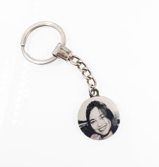 KĽÚČENKA S GRAVÍROVANÍM FOTOGRAFIE - KRUH