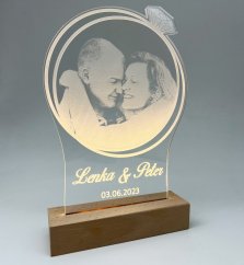 Gravírovaná fotografia s led podsvietením zásnuby