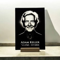 Personalizovaná sklenená tabuľa s gravírovanou fotografiou – pamiatka na zosnulých alebo elegantná dekorácia