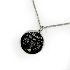 Kruh s gravírovaním o údajoch novorodenca